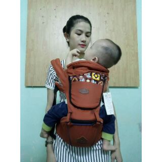 Địu ngồi cho bé