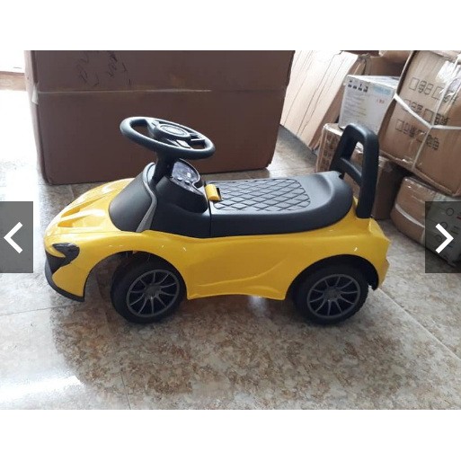 Xe lắc bơi chòi chân ô tô