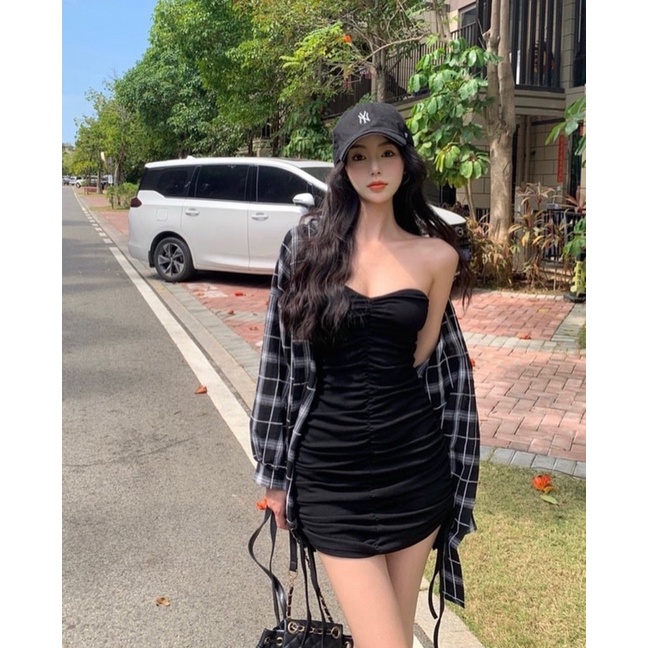 Set đầm thun ống đen rút dây 2 bên kèm áo sơ mi caro đen khoác ngoài freesize Pumi