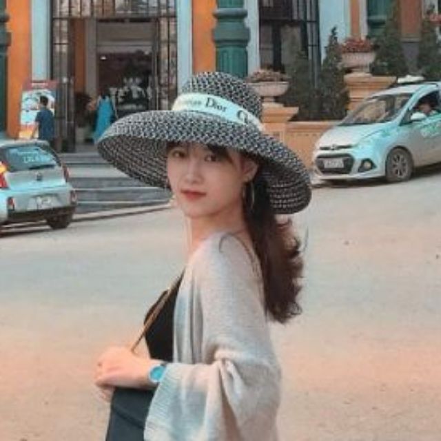 Mũ lồng đèn siêu độc, siêu lạ