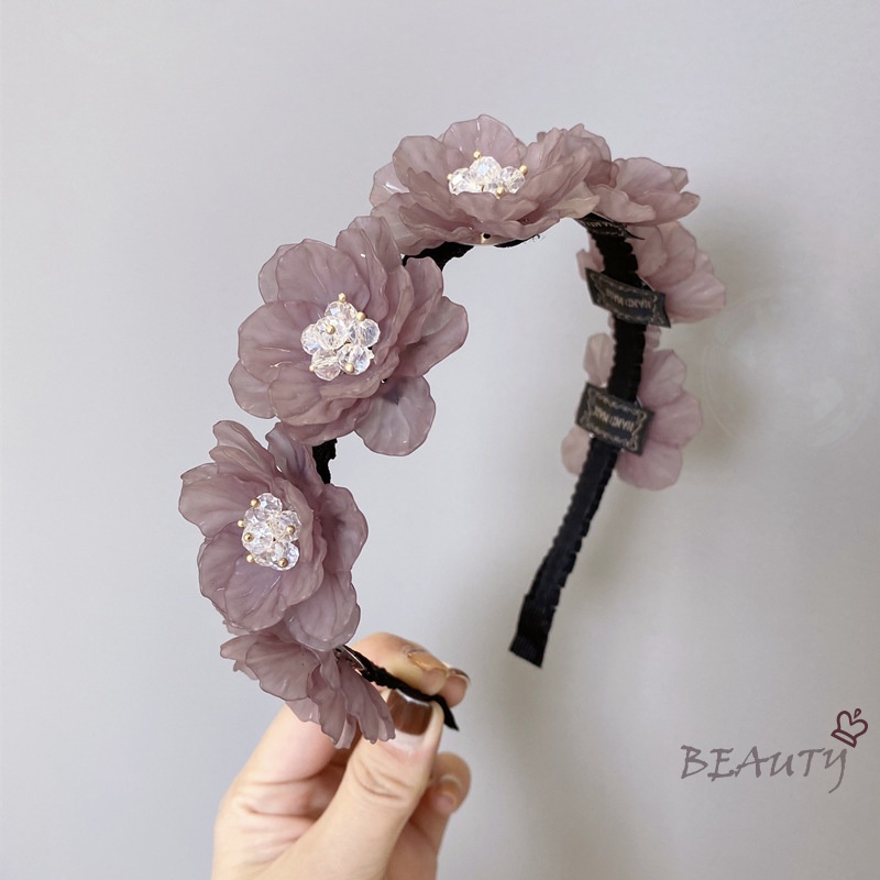 Seven Miss Cài tóc đính hoa phong cách xinh xắn cho nữ