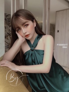Đầm suông lụa cổ yếm
