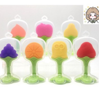 Gặm Nướu Trái Cây Silicon Mềm Kèm Hộp Nhựa Cho Bé