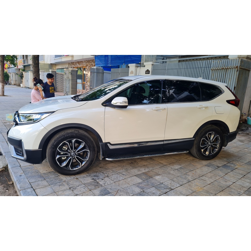 Bậc lên xuống, bệ bước chân Honda CRV 2018 2022. Mẫu đúc viền gương KN
