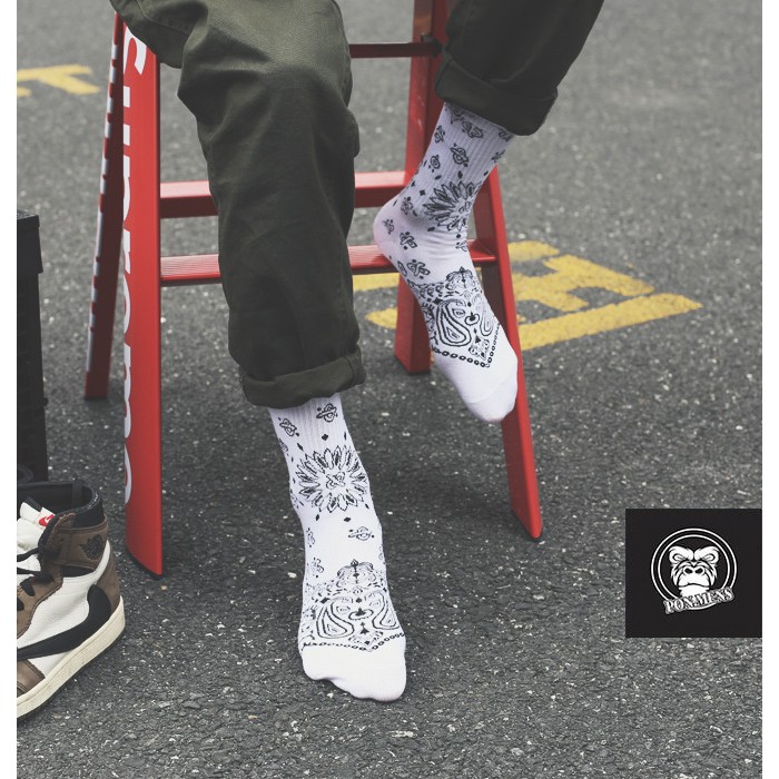 Tất/ vớ cao cổ cho nam nữ đen trắng unisex cao cấp hợp với quần baggy, jogger