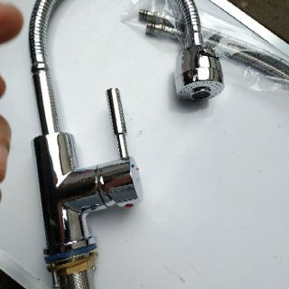 Vòi rửa bát inax thân đồng cần mềm