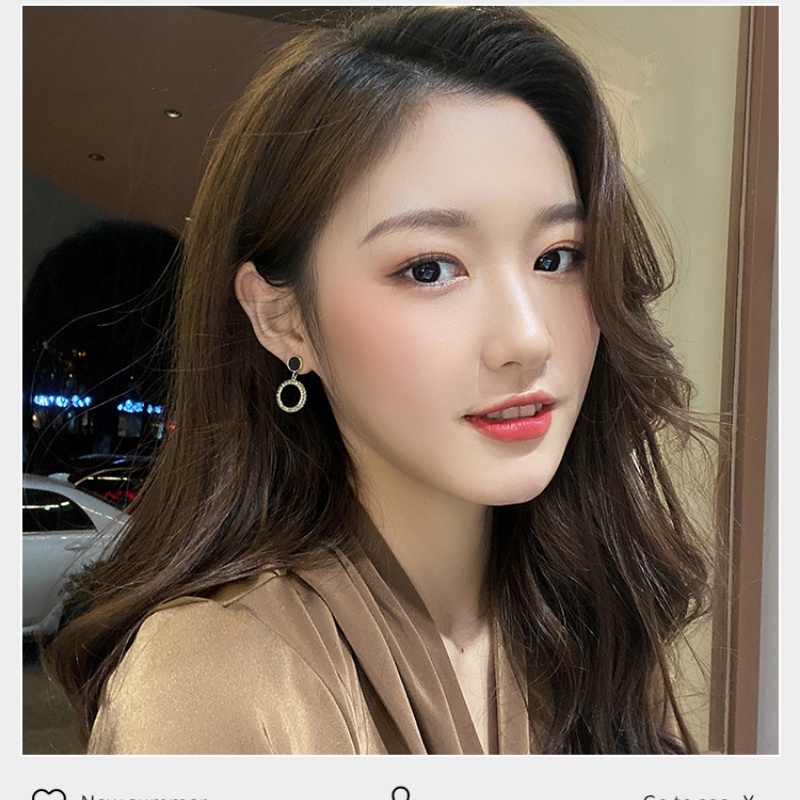 Khuyên Tai Hình Đĩa Zircon Đen Đơn Giản Cổ Điển