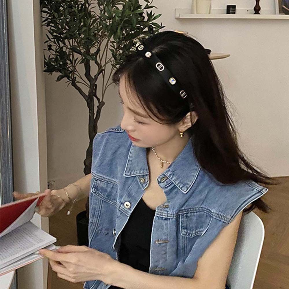 Cài tóc rửa mặt bằng da PU họa tiết chữ D phong cách Hàn Quốc cổ điển thời trang cho nữ