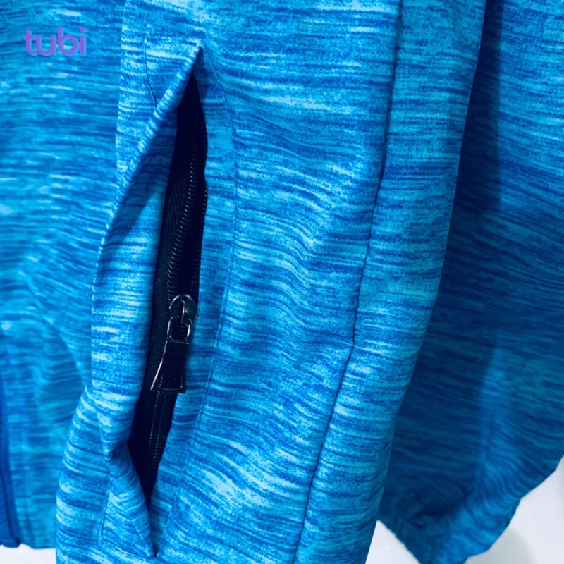 Áo khoác Tubi Màu Xanh Dương Nón Liền