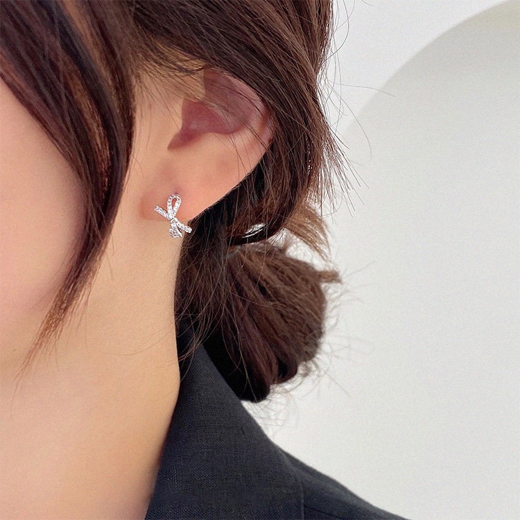 Bông tai bạc Evasilver hình lơ đính đá, Khuyên tai chất liệu bạc thật sang trọng nữ tính