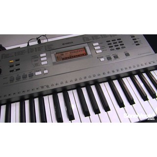 Đàn organ Yamaha PSR-E353