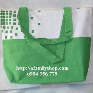 Túi xách tay xinh xắn