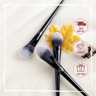 Cọ má hồng phủ phấn kat von d25
