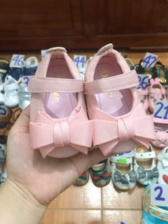 Giày búp bê nơ hồng bé gái