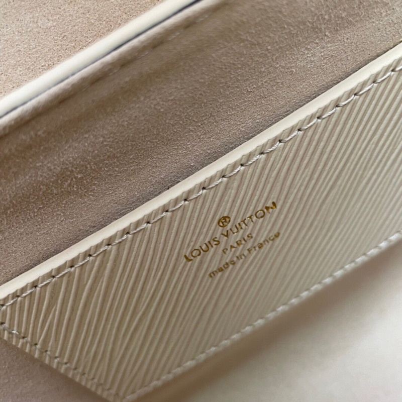 Túi đeo chéo cao cấp có 3 màu logo thương hiệu Louis Vuitton LV da thật