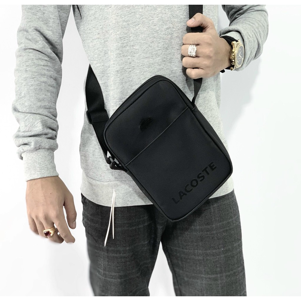 Túi đeo chéo LCT Sample Classic Vertical Bag Cao Cấp chất liệu CHỐNG NƯỚC, để được ipad