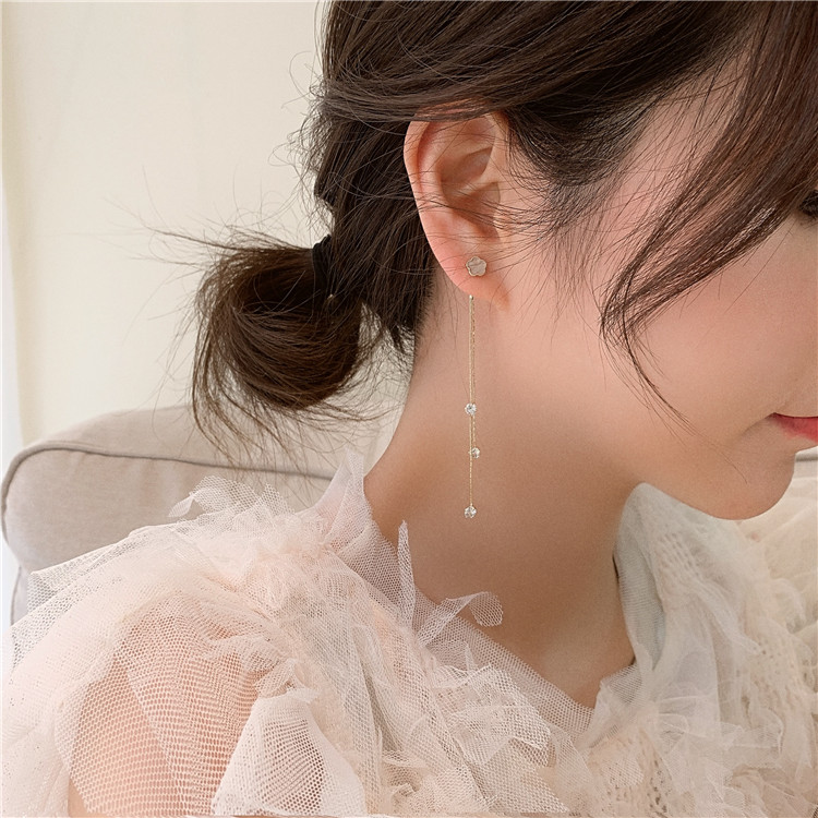 Hoa Tai Dáng Dài Hình Hoa Phối Tua Rua Phong Cách Hàn Quốc