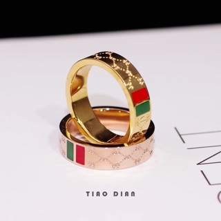 Nhẫn titan ko đEn hoa văn NT060