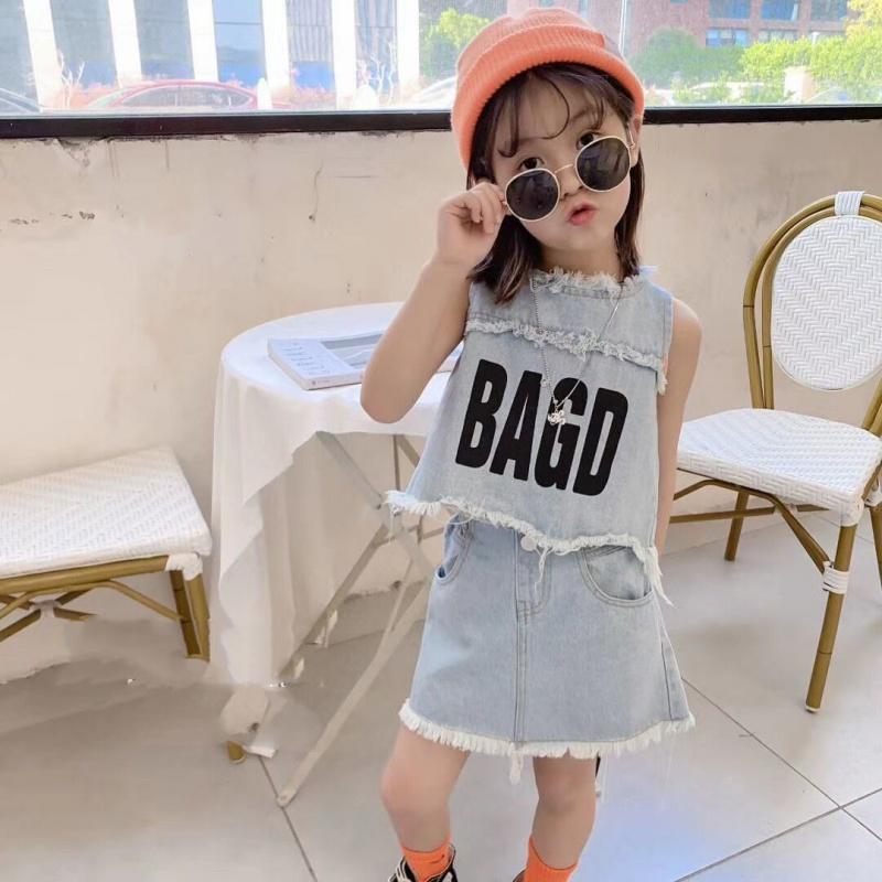 Set áo sát nách kèm chân váy jean thời trang sành điệu cho bé gái