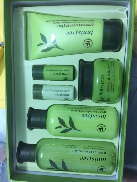 BỘ DƯỠNG DA TRÀ XANH GREEN TEA INNISFREE