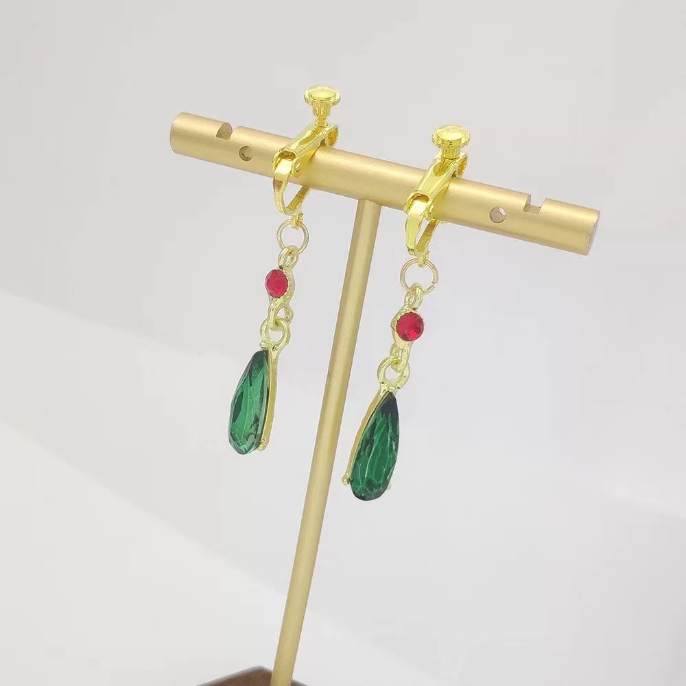 Khuyên Tai Nữ Trang Tạo Hình Độc Đáo