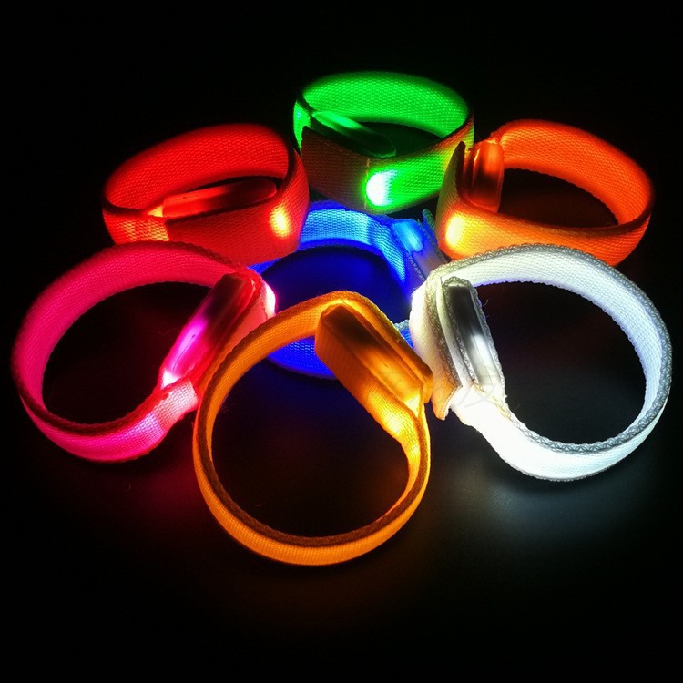 Vòng Đeo Tay Phát Sáng, Vòng Đeo Tay Đèn Led, Vòng Tay Led,Ánh Sáng Rực, Sử Dụng Pin