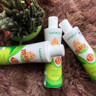 Sữa tắm gội trẻ em lactacyd milky 250ml