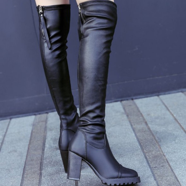 Giày boot đế vuông da dây kéo ngang gối màu đen GBD-04B2