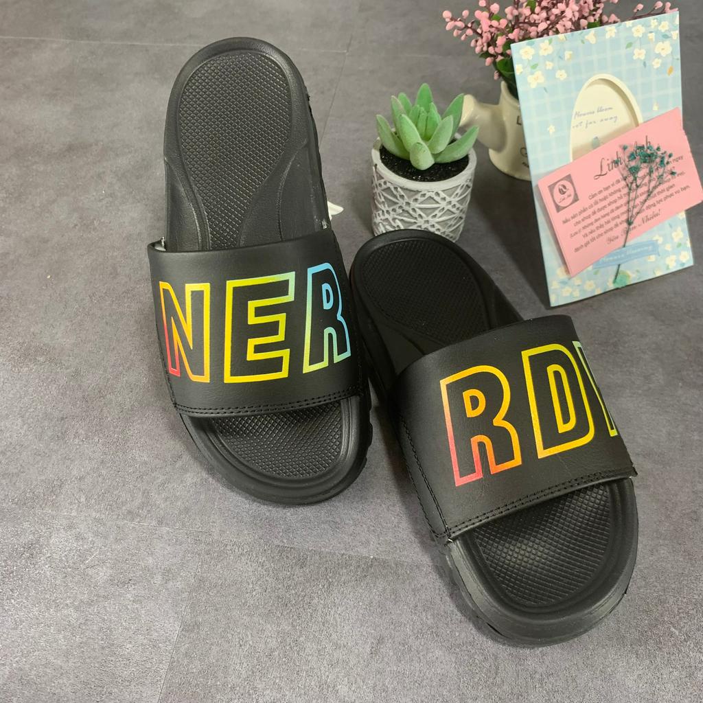Dép nerdy quai liền chữ in chìm 3 màu trắng/đen/xám hàng siêu hot