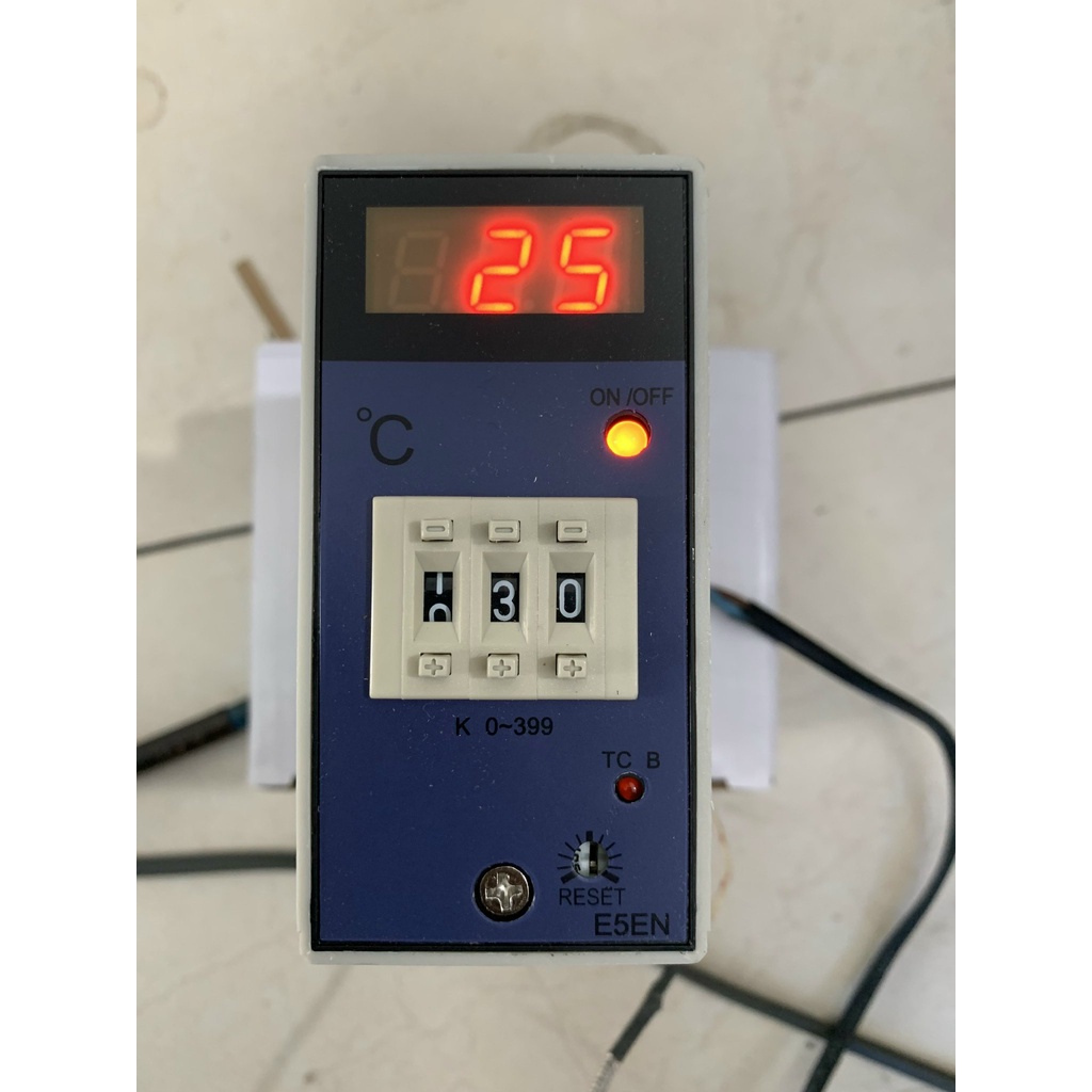 ĐỒNG HỒ NHIỆT ĐỘ E5EN-YR40K