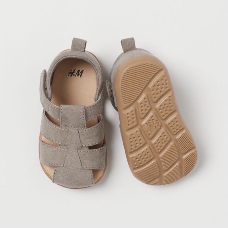 Sandal rọ HM màu ghi đậm cho bé trai