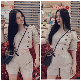 Set áo cổ vuông tay phồng quần short