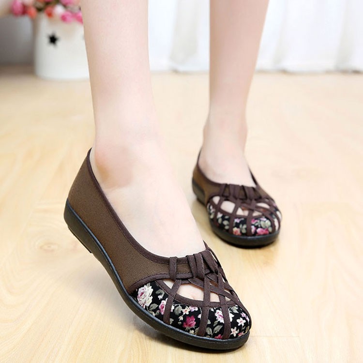 Xăng đan Đế Bằng Thời Trang Cho Phụ Nữ Trung Niên 40-50 Tuổi | BigBuy360 - bigbuy360.vn