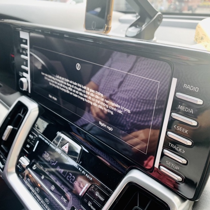 Dán màn hình xe kia sorento 2021  chống trầy xước nano 9h+ 0,3mm keo xịn không bị bong tróc