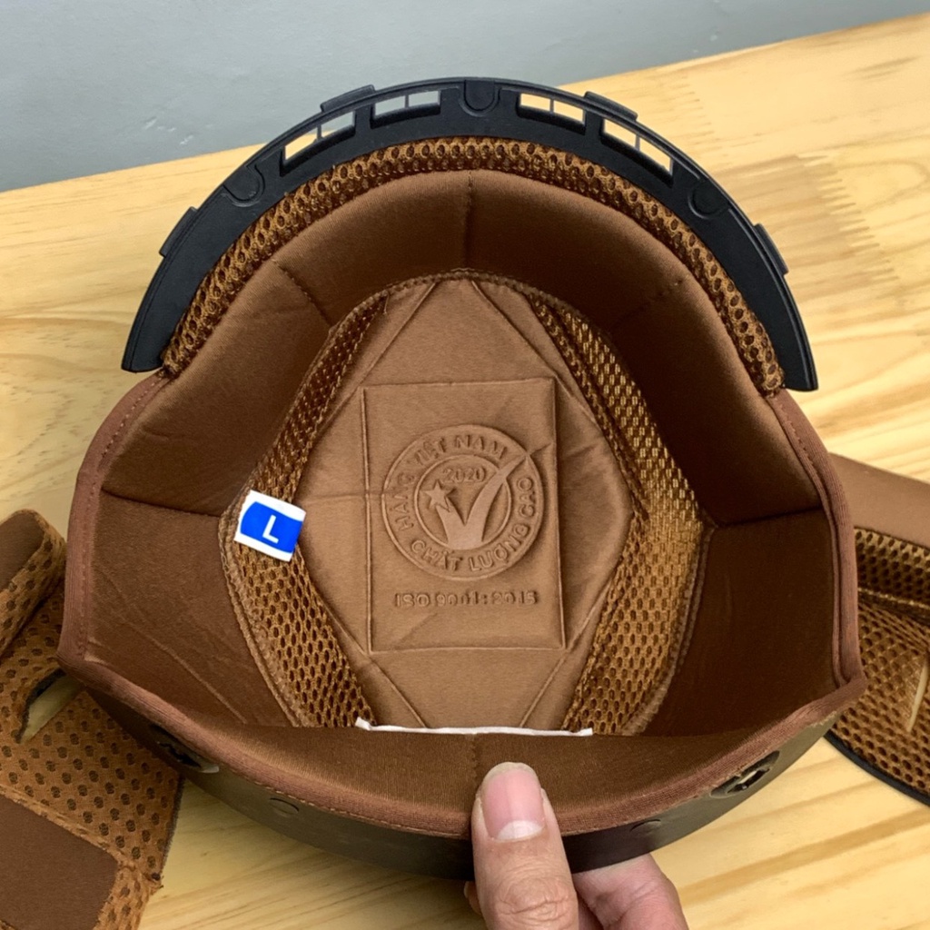 Bộ lót thay mũ bảo hiểm 3/4 Royal kính âm M139 (2 ốp tai và 1 lót) - Lót cúc bấm nhựa đời mới