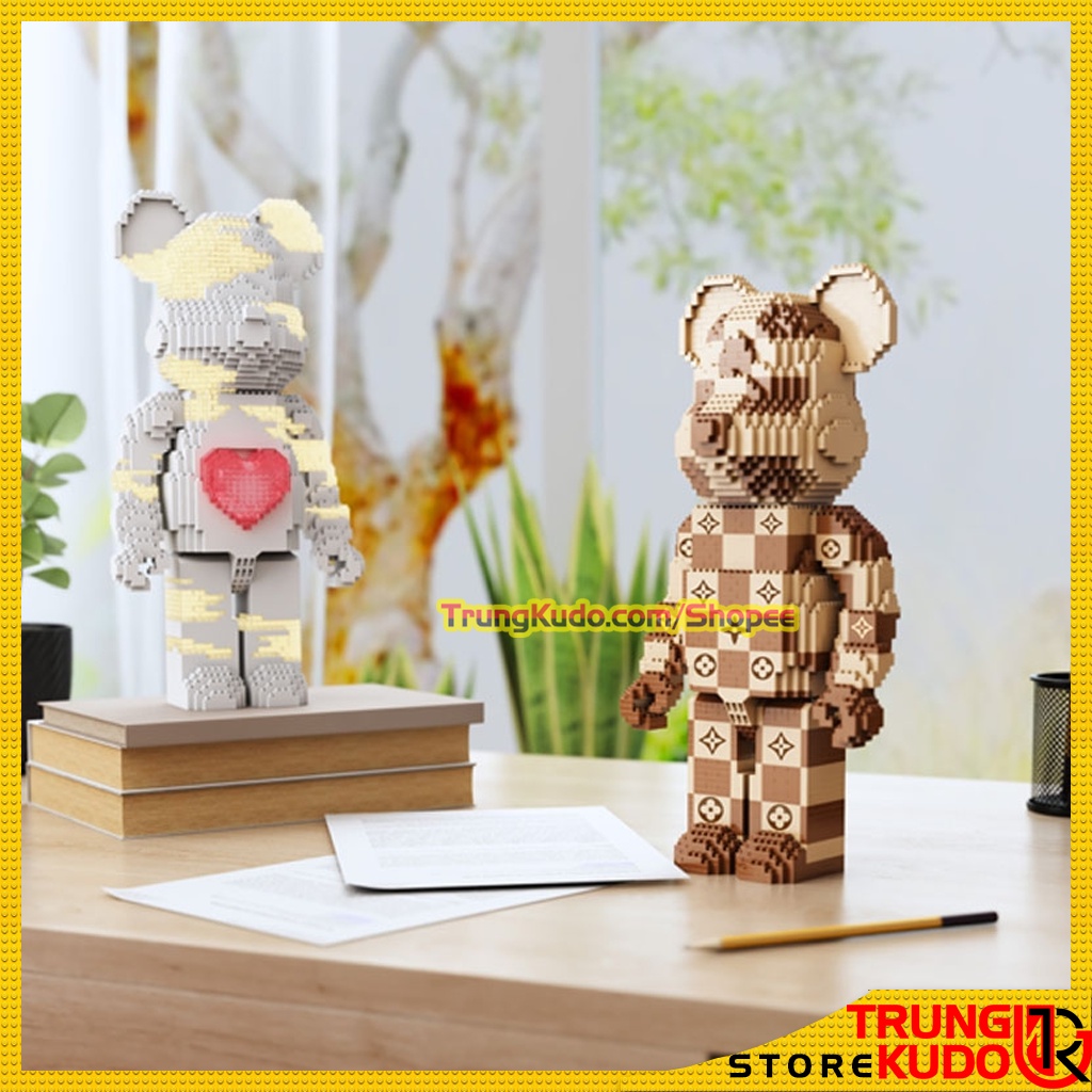 Mô hình Bearbrick LV Trái Tim Có Đèn Cao 31 cm dạng Đồ chơi xếp hình làm quà tặng bạn trai bạn gái, đồ decor