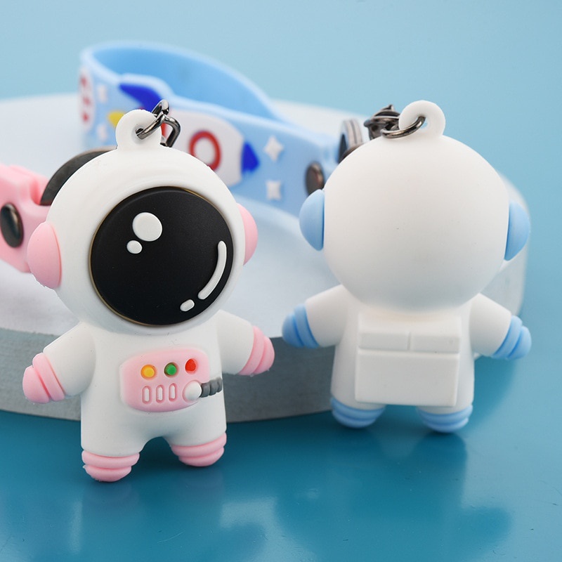 Móc khóa có mặt hình phi hành gia hoạt hình 3D