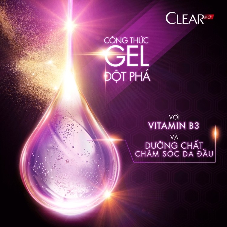 Dầu gội sạch gàu Clear hoa anh đào và mát lạnh bạc hà 630g/chai