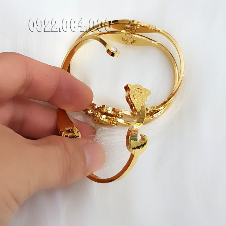 Vòng tay nữ, vòng tay con cáo màu vàng.