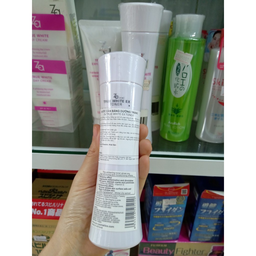 Nước cân bằng làm sáng da và se khít lỗ chân lông Za True White Ex Toner 150ml