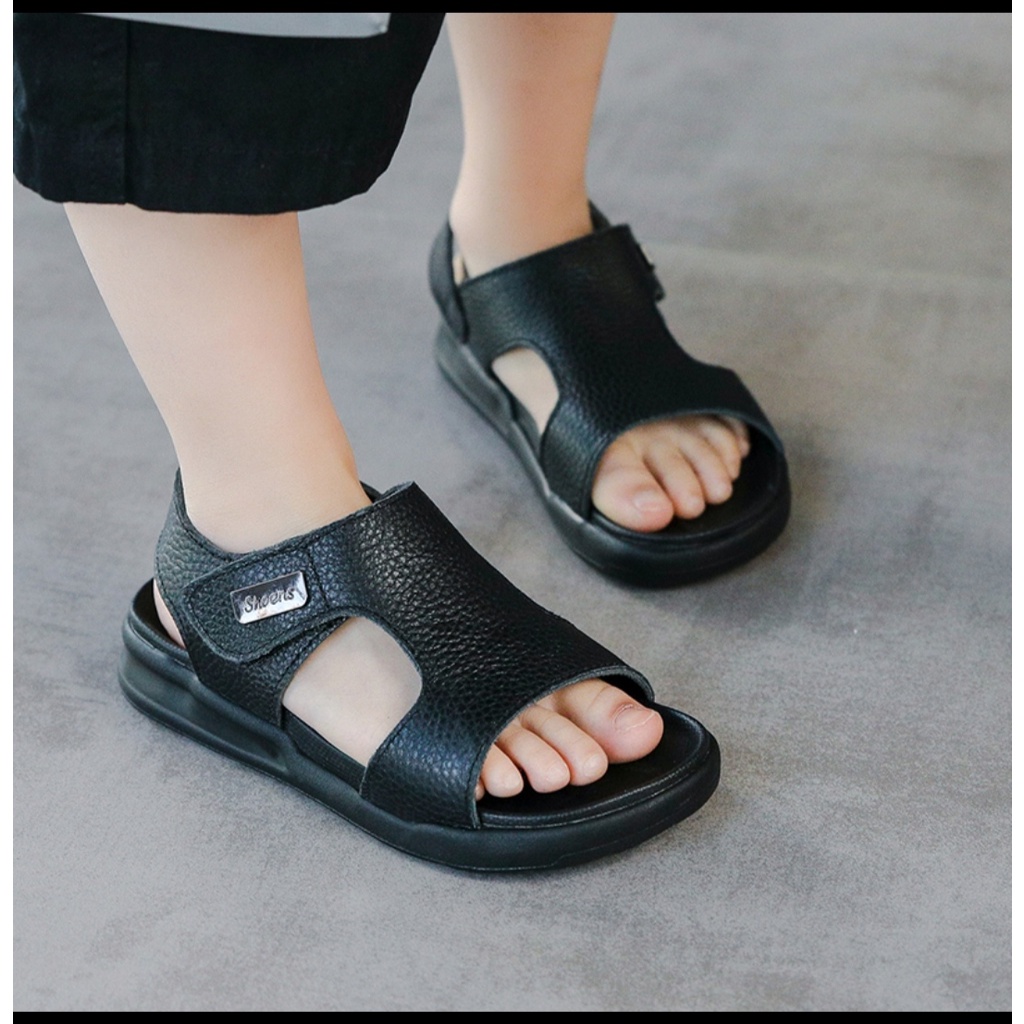 Sandal bé trai dép quai hậu cho bé da PU mềm siêu nhẹ đế êm đen trắng cho be từ 1 tuổi full hộp QCCC  XA2216 ( ảnh thật