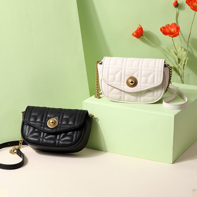 Túi đeo chéo IELGY phối dây xích phong cách phương Tây thời trang cho nữ