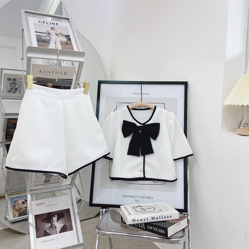 SET ÁO CỔ TIM PHỐI NƠ BẢN TO NGỰC + SHORT