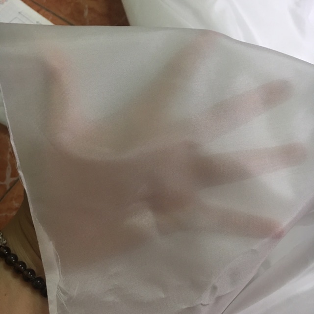 vải lụa lót trắng ( 10m x 1,6 m)