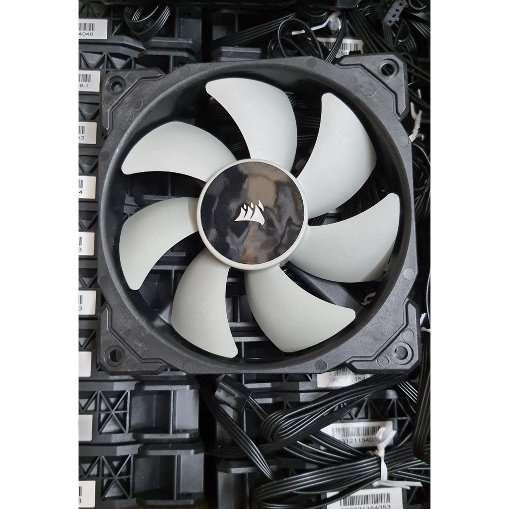 Quạt tản nhiệt Fan Corsair ML120