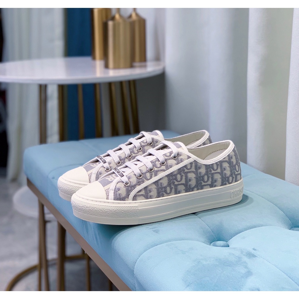 Không Hộp - Giày SNEAKERS Thêu Họa Tiết Màu Xám Cotton Mới