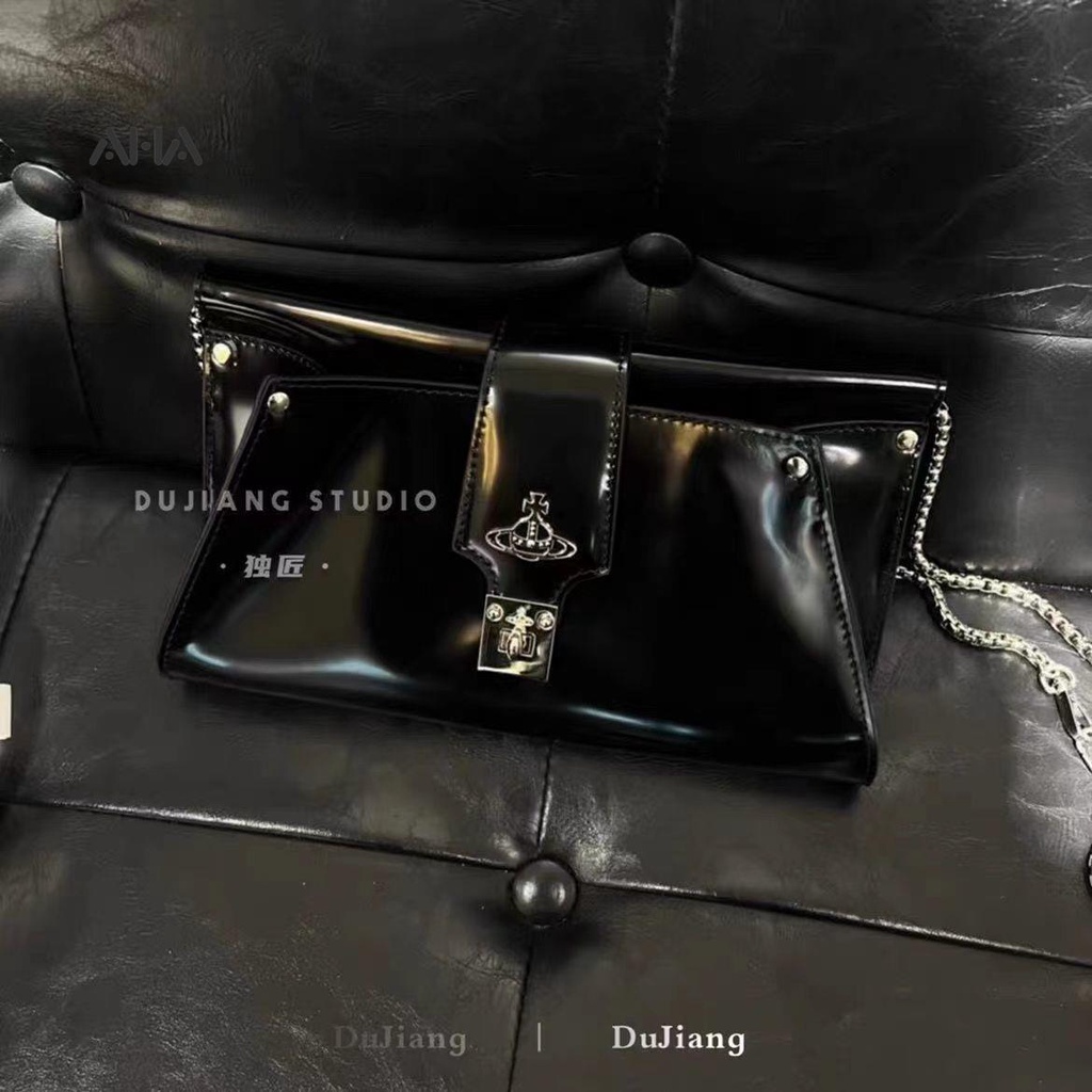 Túi xách AHA official phối dây xích thời trang dành cho nữ