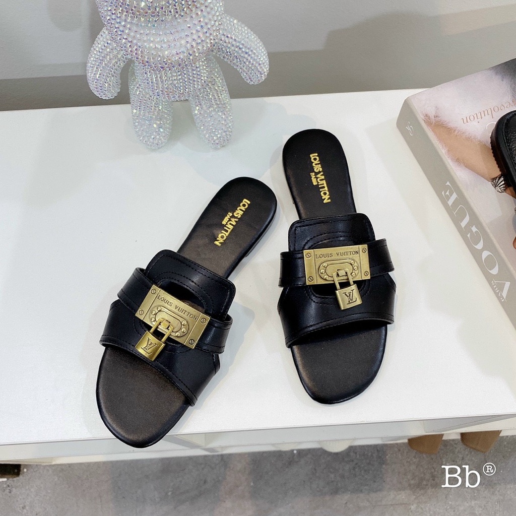 Dép Bản Ngang Hình Khoá LVV Xịn Xò