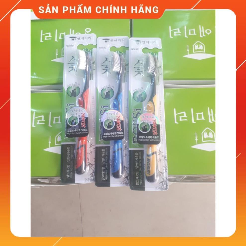 Bàn Chải Đánh Răng Than Tre Hoạt Tính Hàn Quốc BOSSi