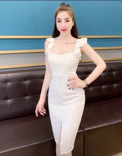 Đầm body tay bèo đính nút from đẹp